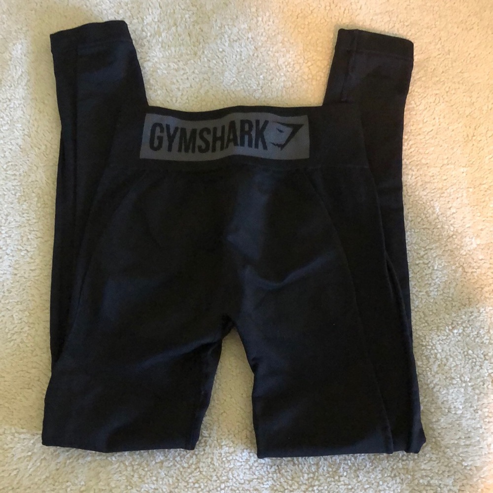 Black Gymshark leggings
